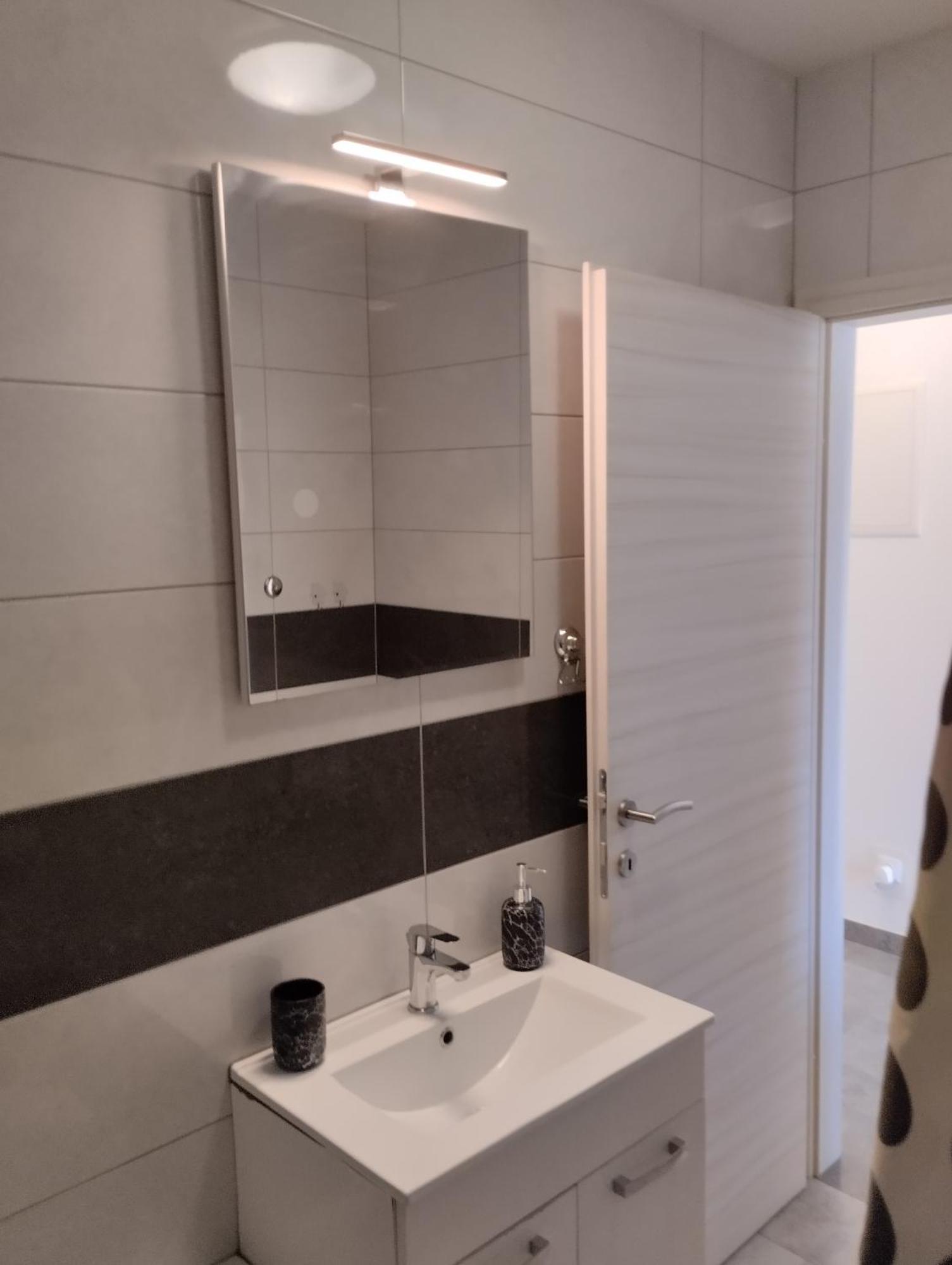 Apartma Azurre Postojna Eksteriør bilde