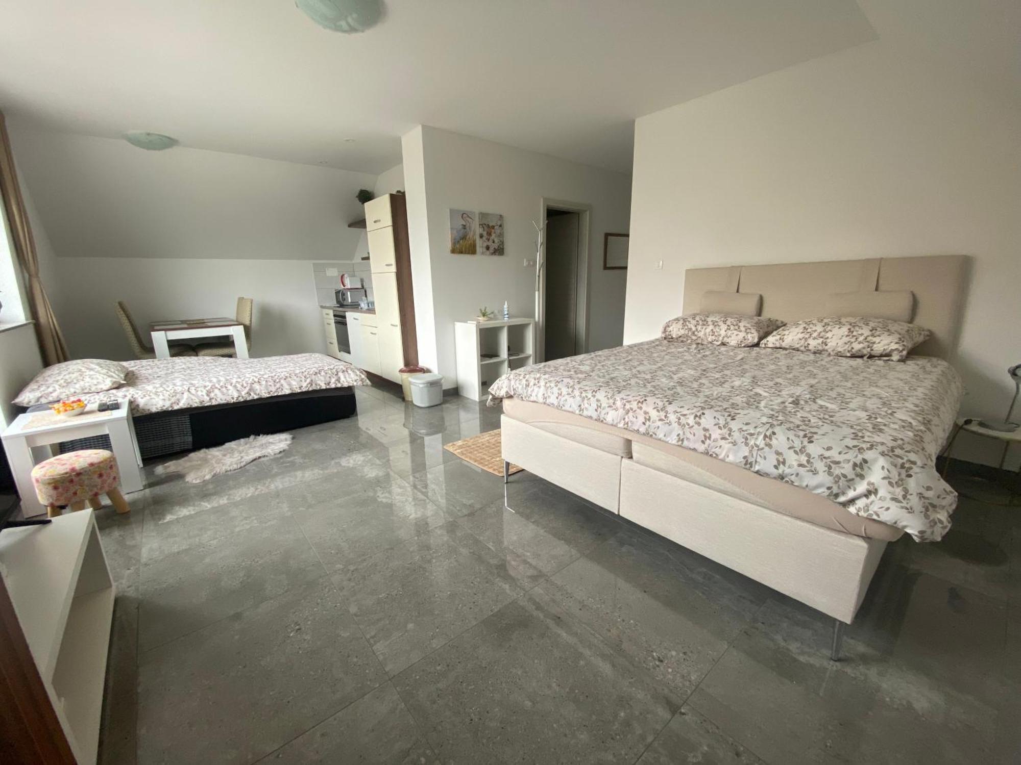 Apartma Azurre Postojna Eksteriør bilde